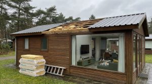 Dakisolatie chalet of vakantiewoning: andere regels dan hoofdwoning